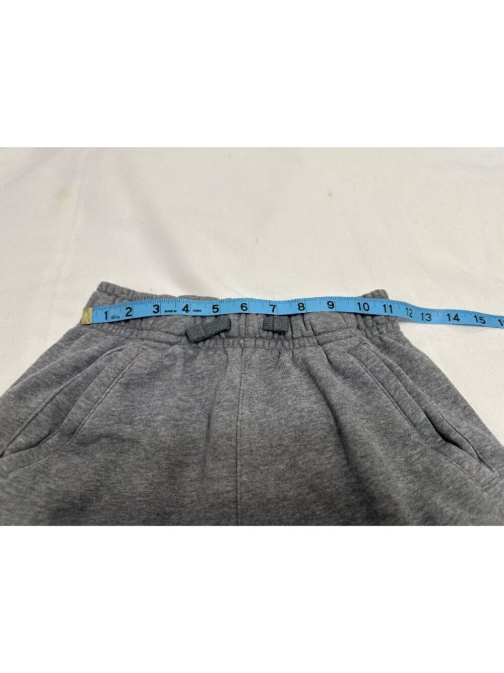 Nike Boys Sportswear Club Fleece Shorts Heather Gray Big Logo L - Picture 3 of 8